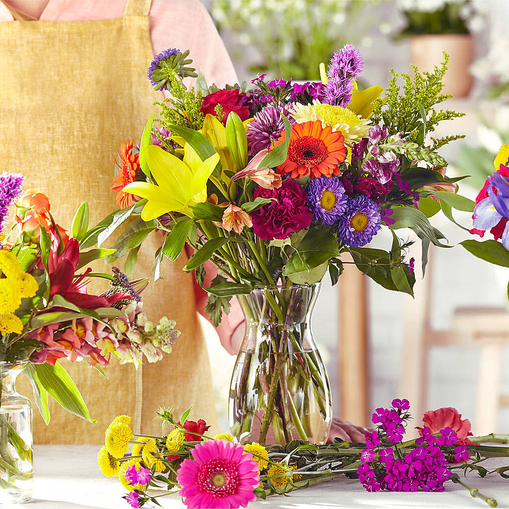 Bold & Bright – A Honeybee Original flower arrangement by Honeybee Floral