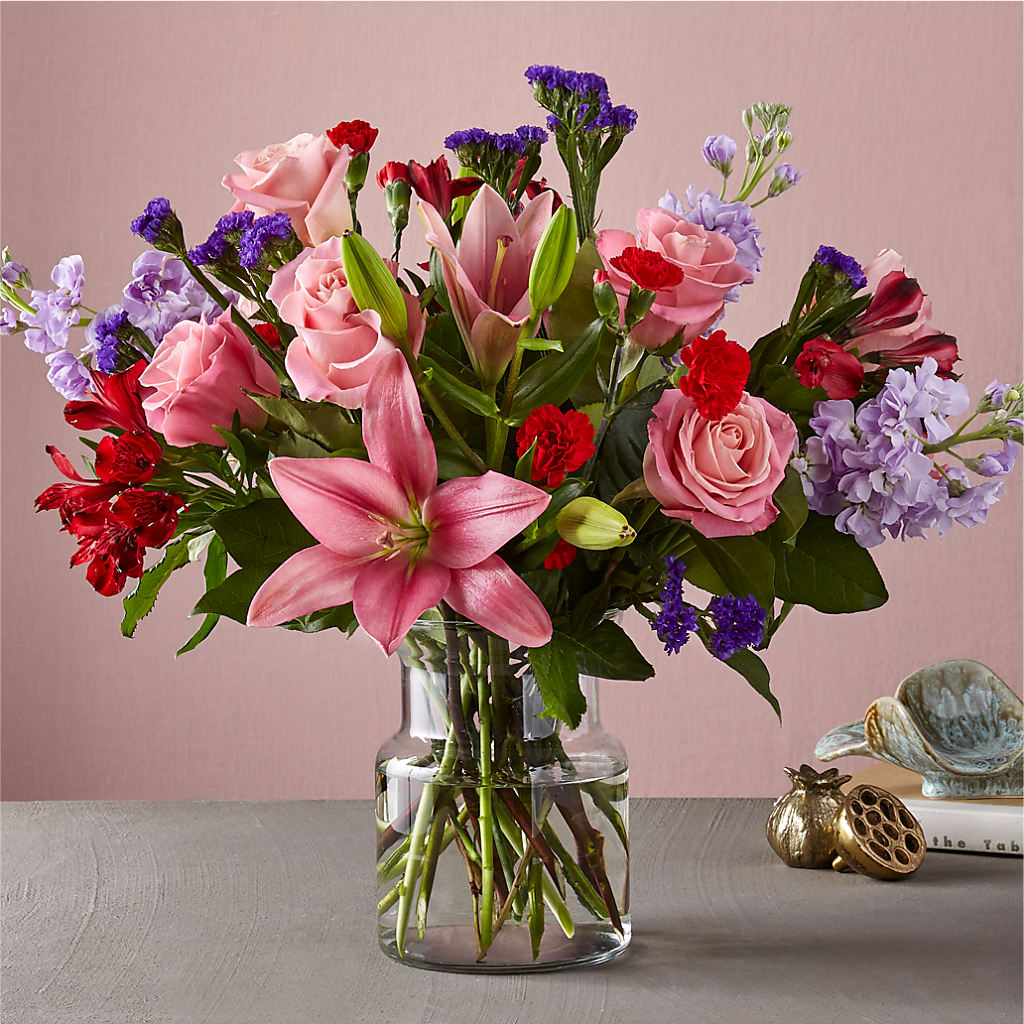 Romantique Bouquet flower arrangement by Honeybee Floral