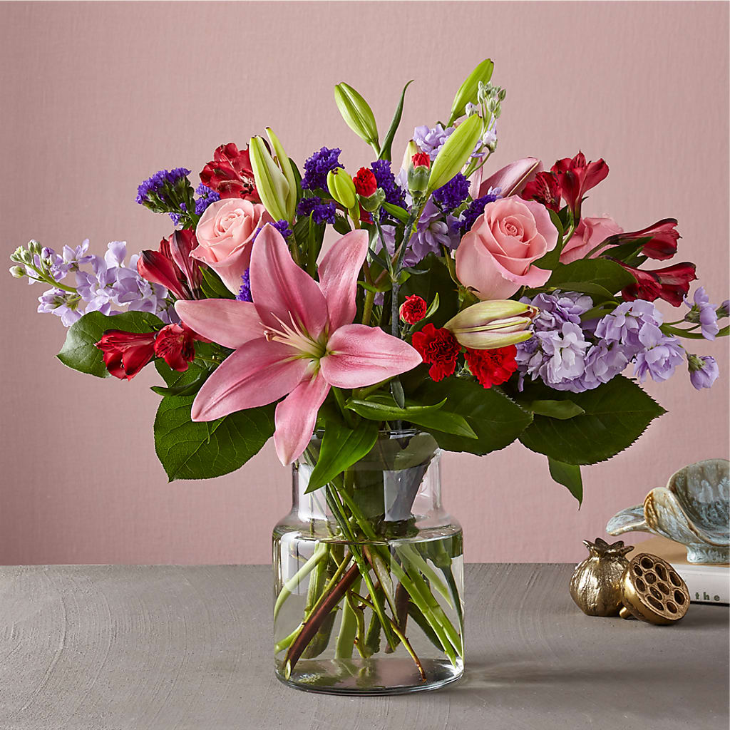 Romantique Bouquet flower arrangement by Honeybee Floral
