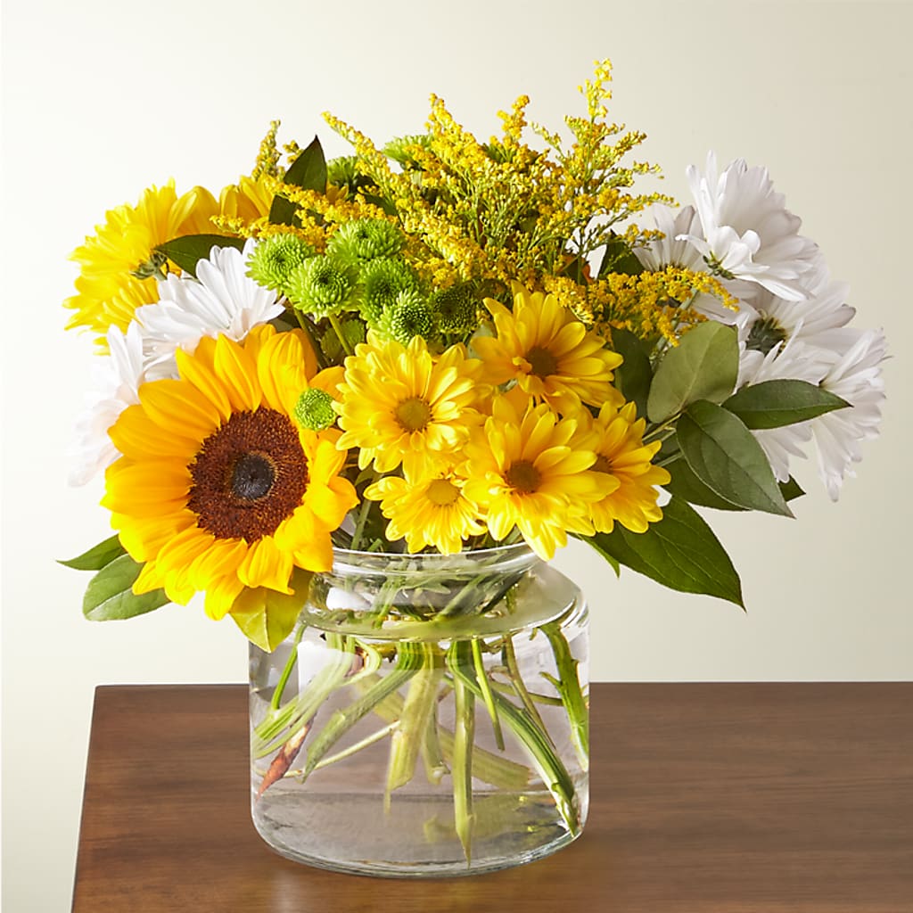 Hello Sunshine Bouquet flower arrangement by Honeybee Floral