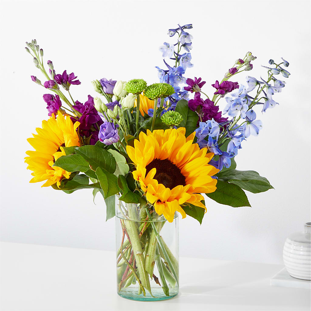 Catching Rays Bouquet flower arrangement by Honeybee Floral