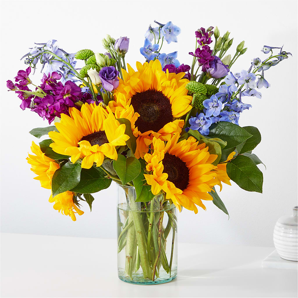 Catching Rays Bouquet flower arrangement by Honeybee Floral