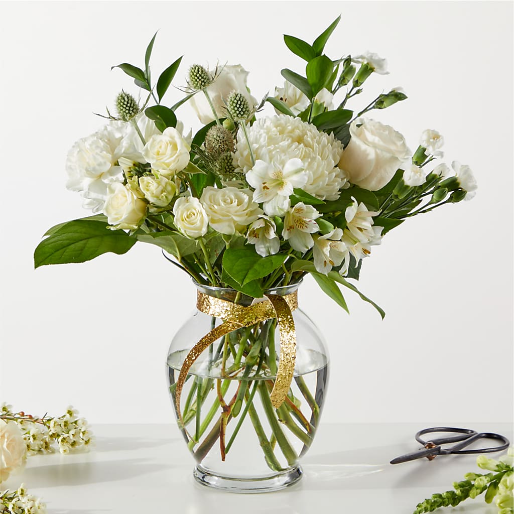 New Beginnings – A Honeybee Original flower arrangement by Honeybee Floral