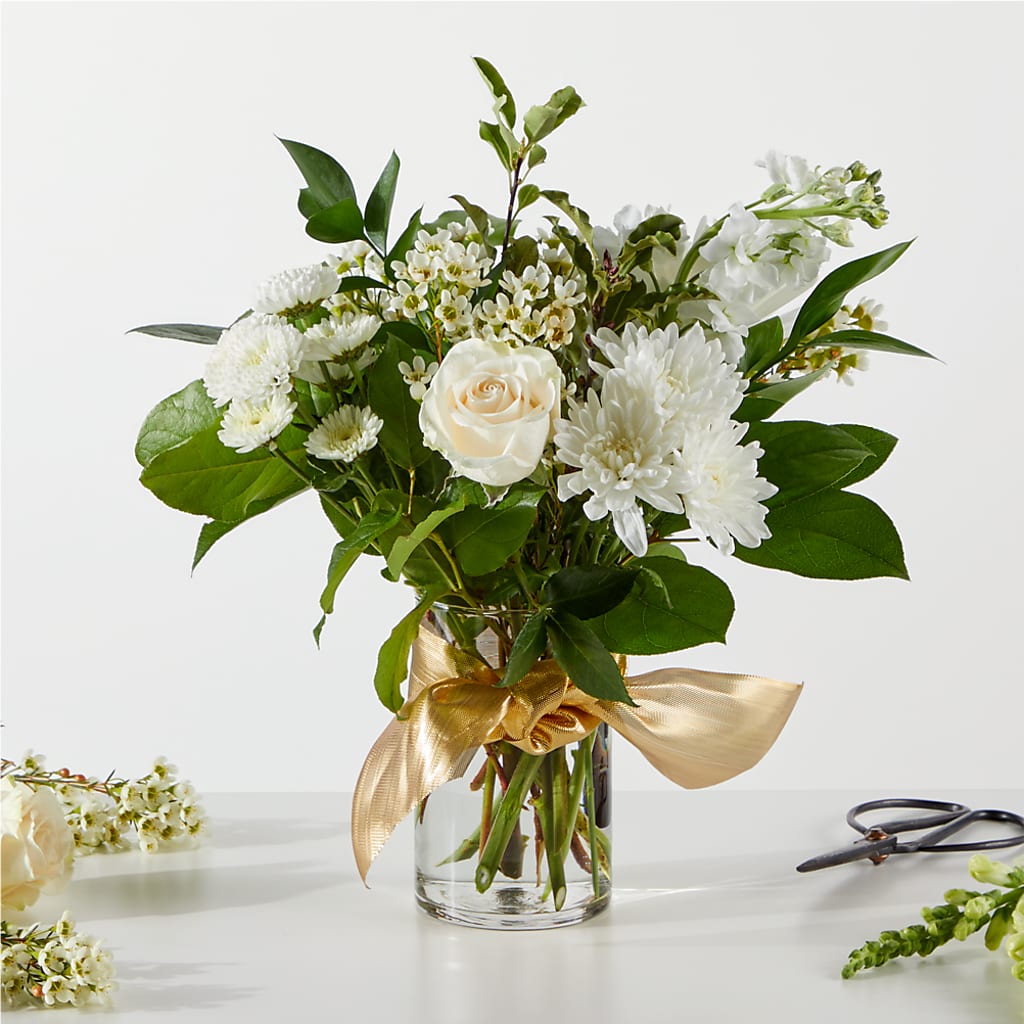 New Beginnings – A Honeybee Original flower arrangement by Honeybee Floral