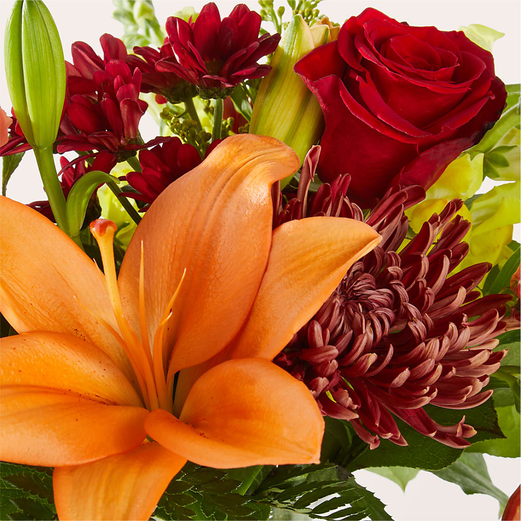 Sweater Season - A Honeybee Original flower arrangement by Honeybee Floral
