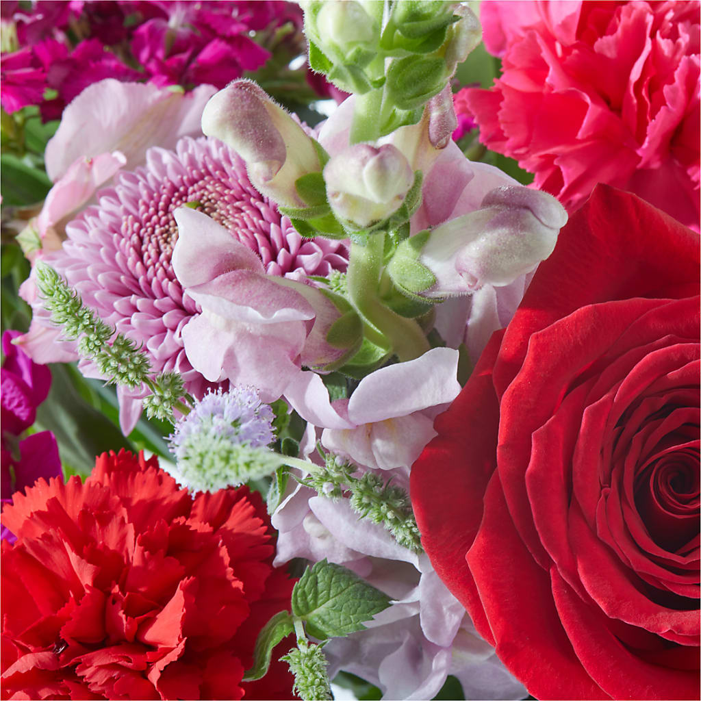 Simply the Best - A Honeybee Original flower arrangement by Honeybee Floral