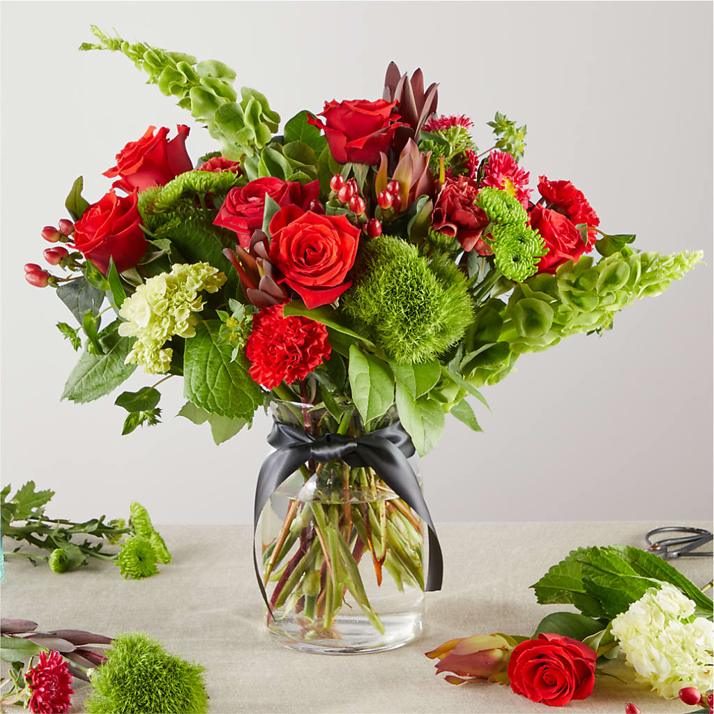 Heritage Kindle – A Honeybee Original flower arrangement by Honeybee Floral