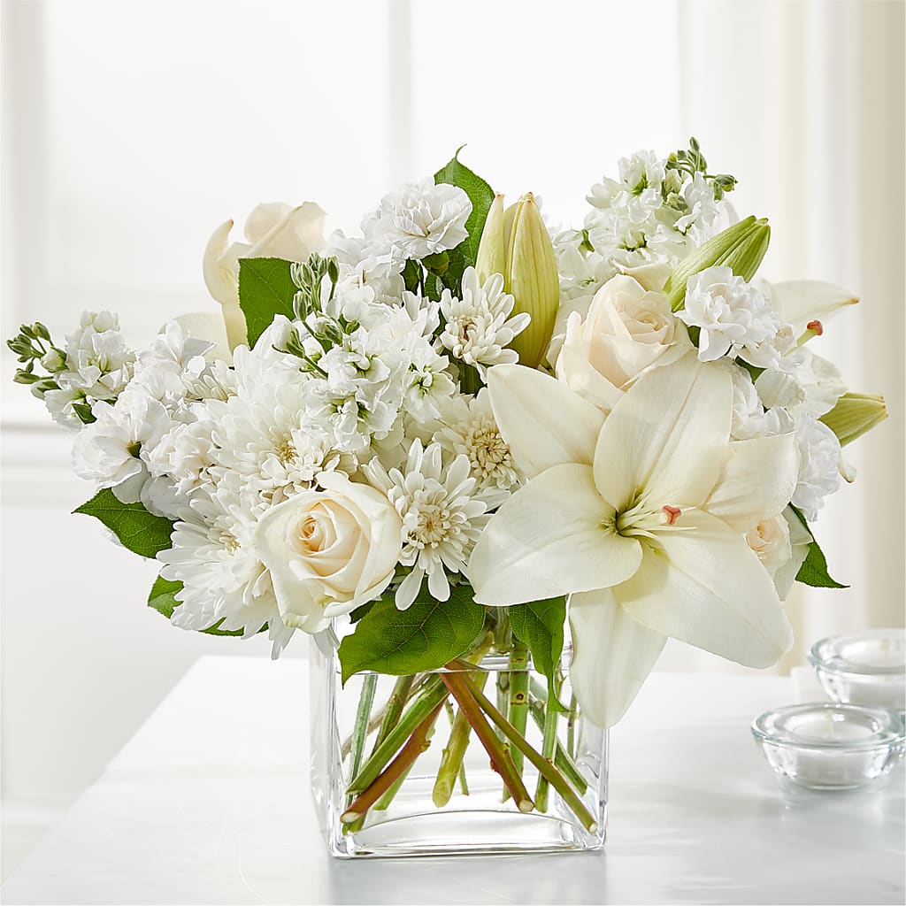 Gentle Breeze Bouquet flower arrangement by Honeybee Floral