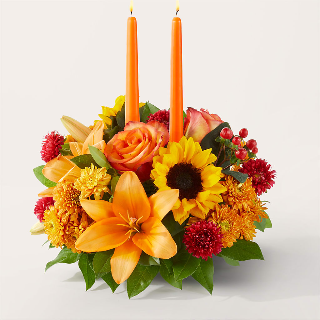 Grateful Centerpiece flower arrangement by Honeybee Floral