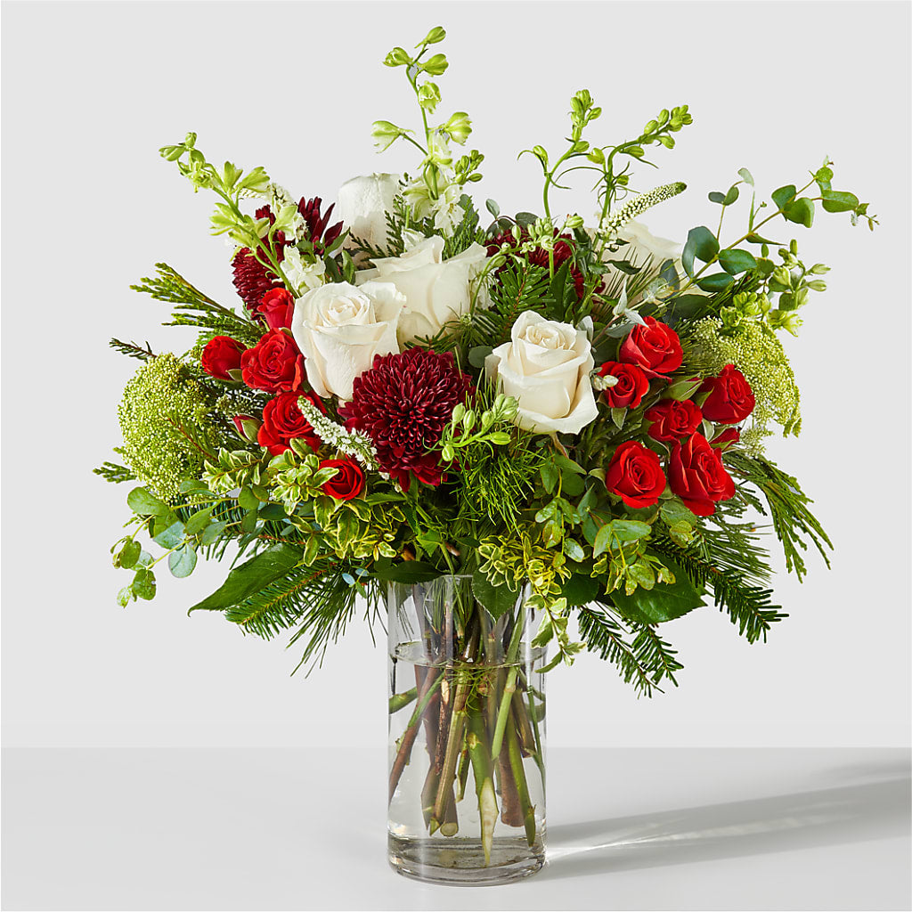 Favorite Traditions Bouquet flower arrangement by Honeybee Floral