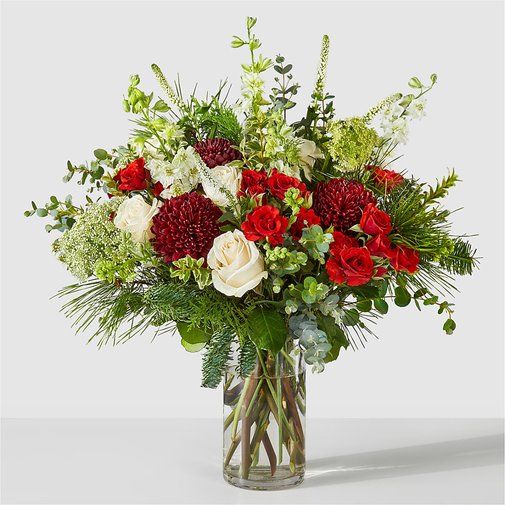 Favorite Traditions Bouquet flower arrangement by Honeybee Floral
