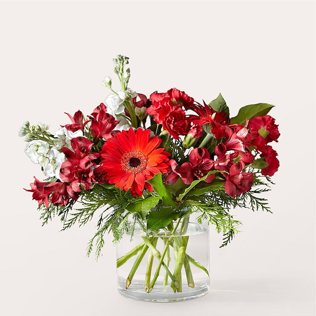 Holidaisy Bouquet flower arrangement by Honeybee Floral