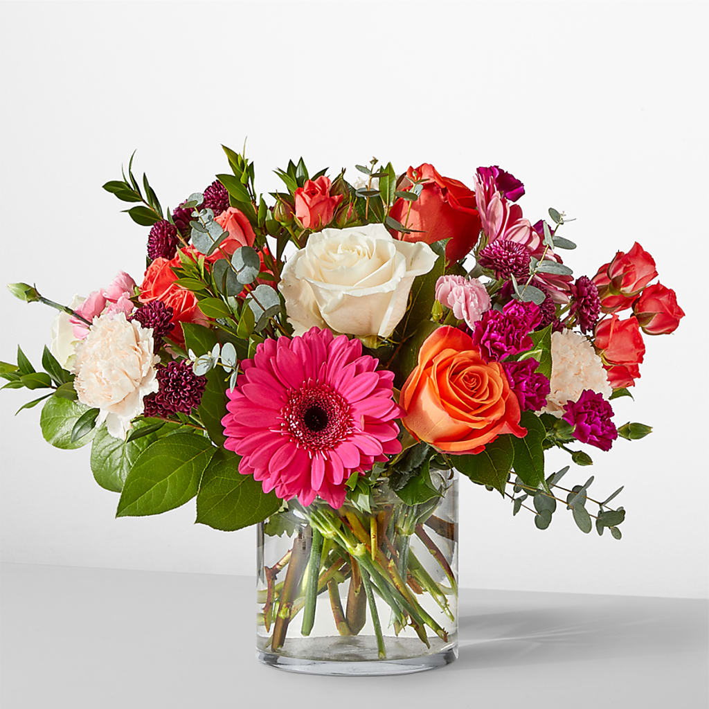 Smell the Roses Bouquet flower arrangement by Honeybee Floral