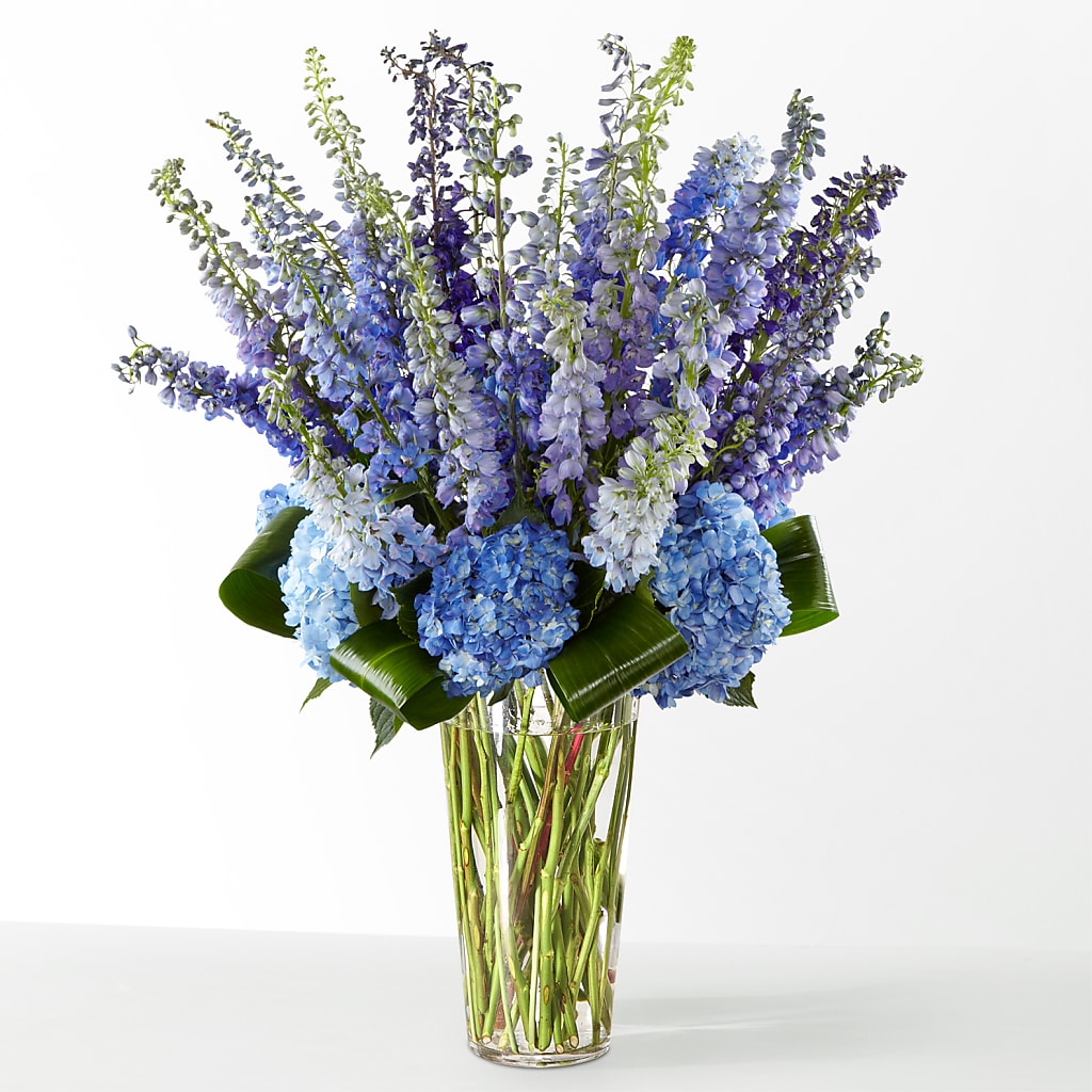 The Editorial flower arrangement by Honeybee Floral