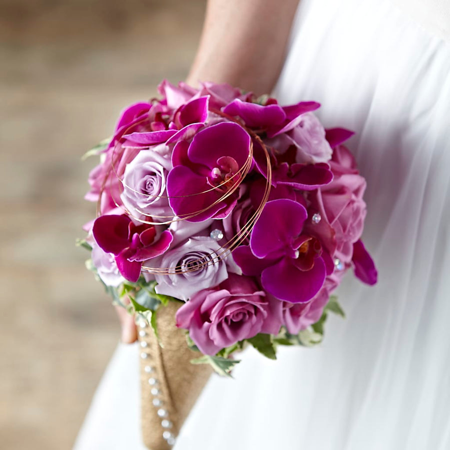Breathless Bouquet flower arrangement by Honeybee Floral