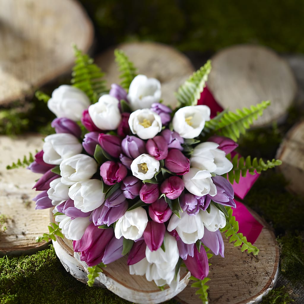 Steal My Heart Bouquet flower arrangement by Honeybee Floral